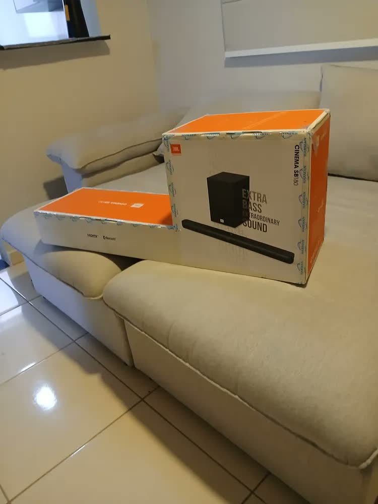 foto de Soundbar Cinema SB180 2.1 JBL Bluetooth com Subwoofer Sem Fio de 6,5