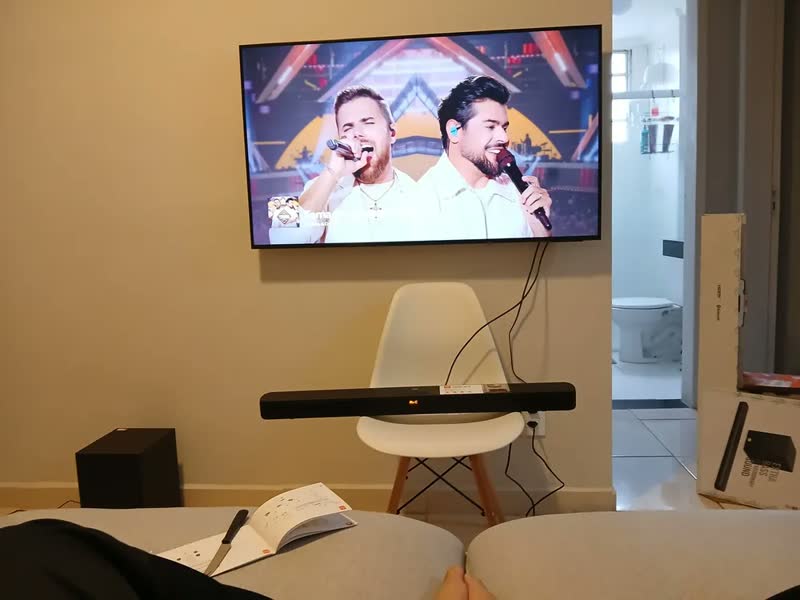 foto de Soundbar Cinema SB180 2.1 JBL Bluetooth com Subwoofer Sem Fio de 6,5