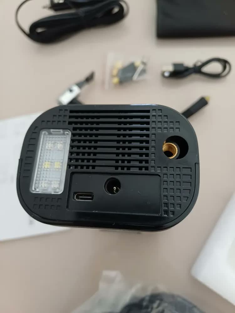 foto de Mini Compressor Ar Calibrador Encher Pneu 150 Psi 34 L/min Led E Display Portátil Digital Sortido Com Luzes Led Sos Emergência Encher Pneu Bomba De Ar 127/220V Para Carro Moto Bicicleta E Bola