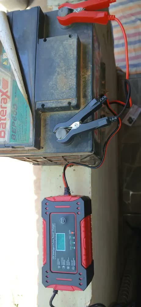 foto de Carregador Inteligente Bateria 12v 6a Portátil Rápido Automotiva Carro Moto Empilhadeira Caminhão Jet Sky Pholex