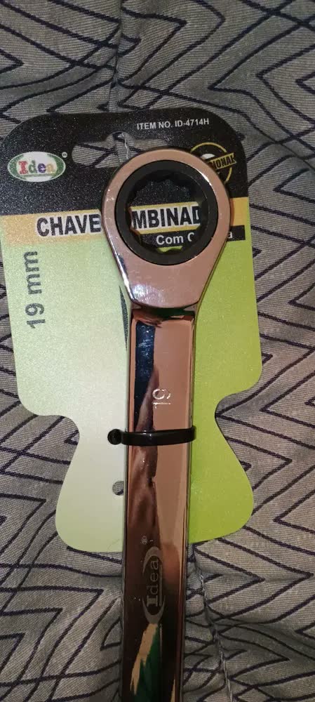 foto de Chave Combinada Catraca 19mm Chrome Vanadium Profissional Cr-V Reversível Oficina Mecânica Automotiva Ferramenta Manual Aço Cromo Vanádio Manutenção Industrial Mecânico Reparo Desmontagem Montagem