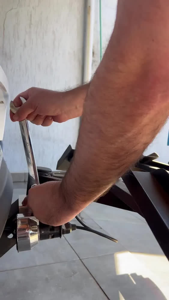 foto de Chave Combinada Catraca 19mm Chrome Vanadium Profissional Cr-V Reversível Oficina Mecânica Automotiva Ferramenta Manual Aço Cromo Vanádio Manutenção Industrial Mecânico Reparo Desmontagem Montagem