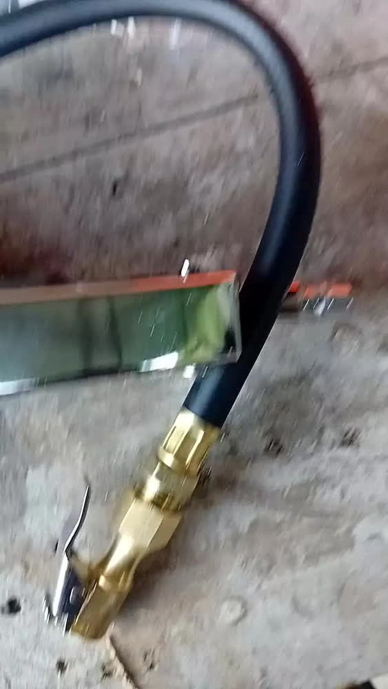 foto de Calibrador de pressao e manometro analógicos Digital pressao ar caminhao vw manômetro 60mm de Pressão de Pneu com Inflador AstroAI (3-250PSI, Resolução de Display 0.1),Mangueira de Ar
