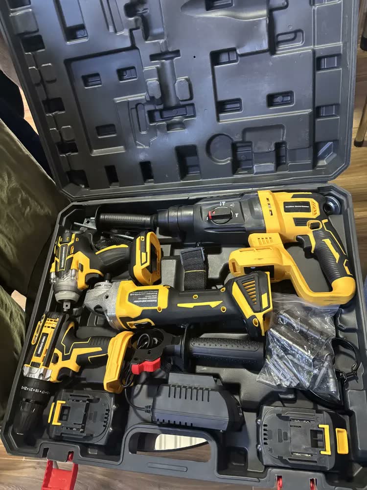 foto de Kit Multi Ferramentas 4 Em 1 48v Sem Fio Com 2 Baterias Furadeira Parafusadeira Martelete Esmerilhadeira Chave De Impacto Com Maleta Alta Potência Uso Profissional E Doméstico Simake