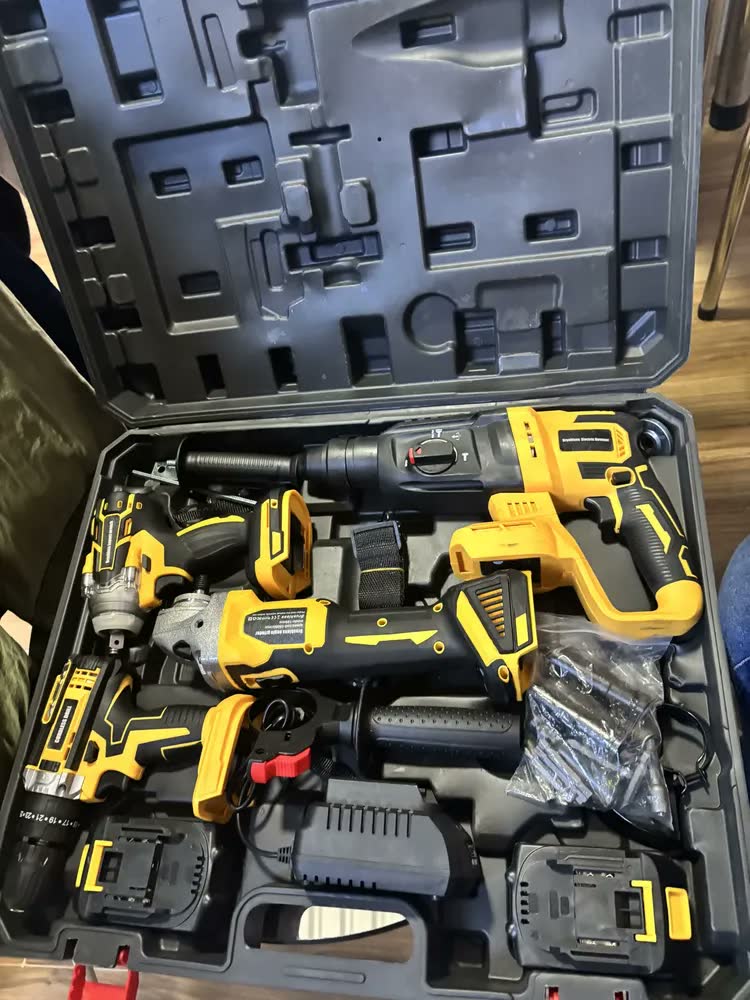 foto de Kit Multi Ferramentas 4 Em 1 48v Sem Fio Com 2 Baterias Furadeira Parafusadeira Martelete Esmerilhadeira Chave De Impacto Com Maleta Alta Potência Uso Profissional E Doméstico Simake