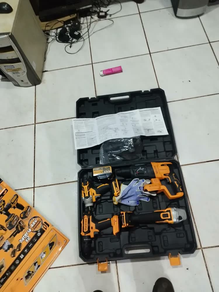 foto de Kit Multi Ferramentas 4 Em 1 48v Sem Fio Com 2 Baterias Furadeira Parafusadeira Martelete Esmerilhadeira Chave De Impacto Com Maleta Alta Potência Uso Profissional E Doméstico Simake
