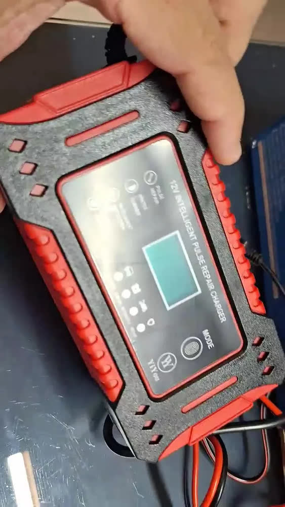 foto de Carregador Inteligente de Bateria Automotiva 12V e 6A Bivolt, para Carro e Moto Clickstock