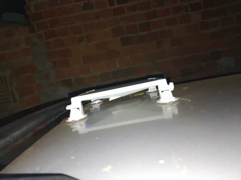 foto de Suporte Veicular Reforçado Para Starlink Mini Com 4 Ventosas Case Carro Compativel Painel Para-brisa Vidros Carro Teto Solar Sagatini