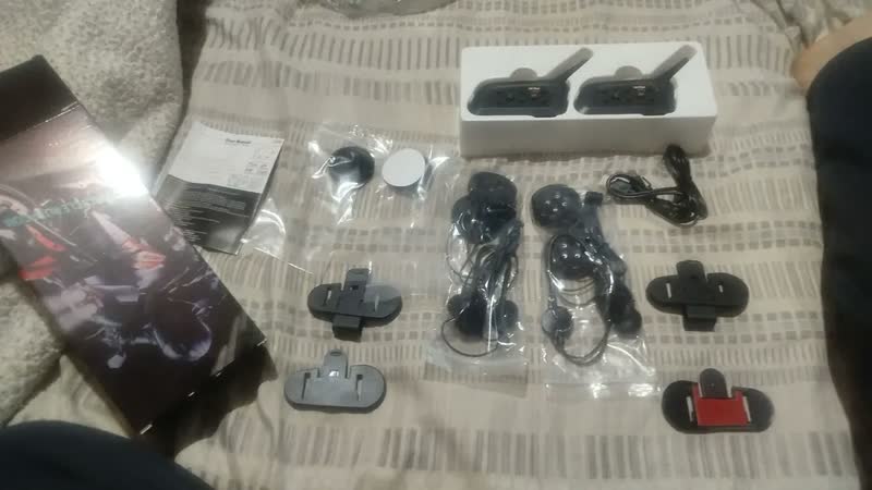 foto de Par Intercomunicador V6 Plus Para Capacete Moto 1200m Sem Fio Fone De Ouvido Bluetooth Suporta 6 Riders