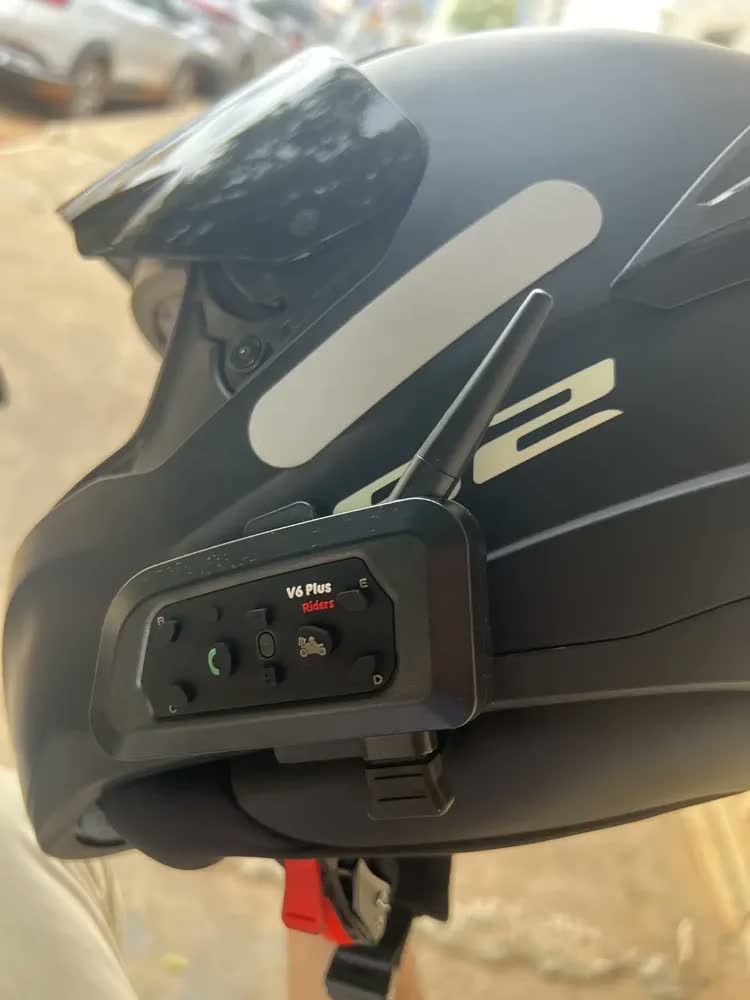 foto de Intercomunicador V6 Plus Para Capacete Moto 1200m Bluetooth Sem Fio À Prova D'água