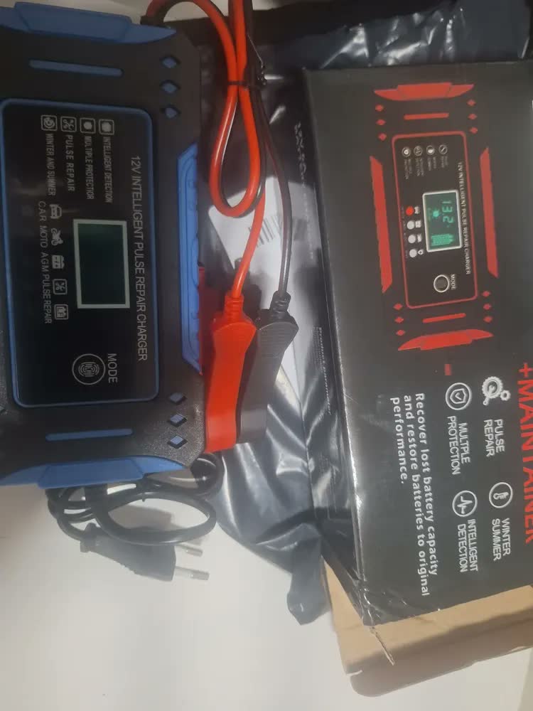 foto de Carregador Inteligente de Bateria Automotiva 12V 6A Portátil Bivolt 110/220V para Carro, Moto, Moto Aquática e Veículos Náuticos com Proteção