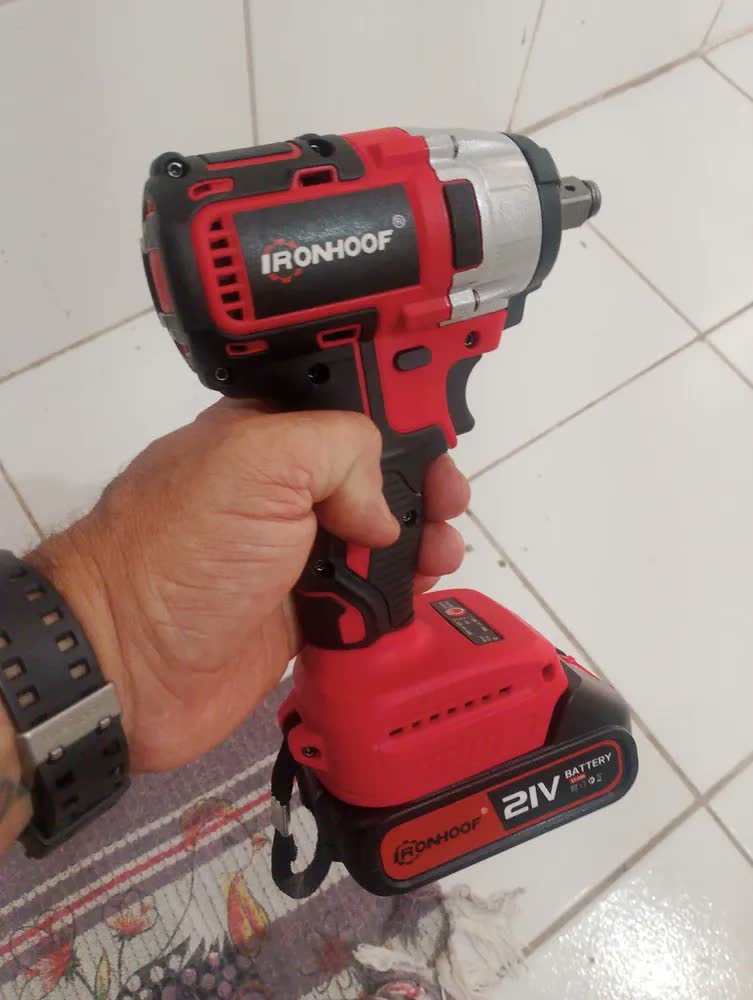 foto de Chave De Impacto Potente Brushless Bivolt Profissional Com 2 Baterias