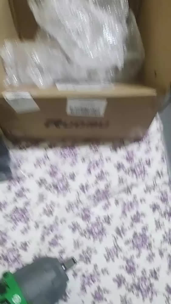 foto de Chave De Impacto Elétrica Potente 1200N.m Brushless 2 Baterias